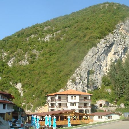 Готель Eco Complex Smilyan Smilyan  Екстер'єр фото