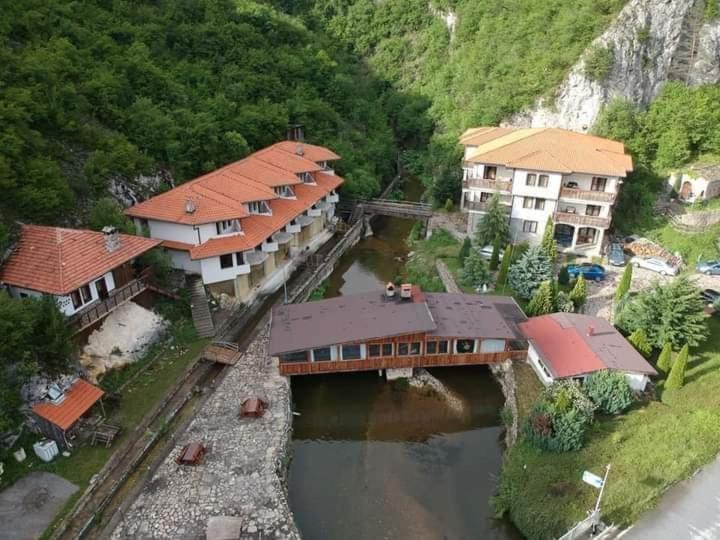 Готель Eco Complex Smilyan Smilyan  Екстер'єр фото