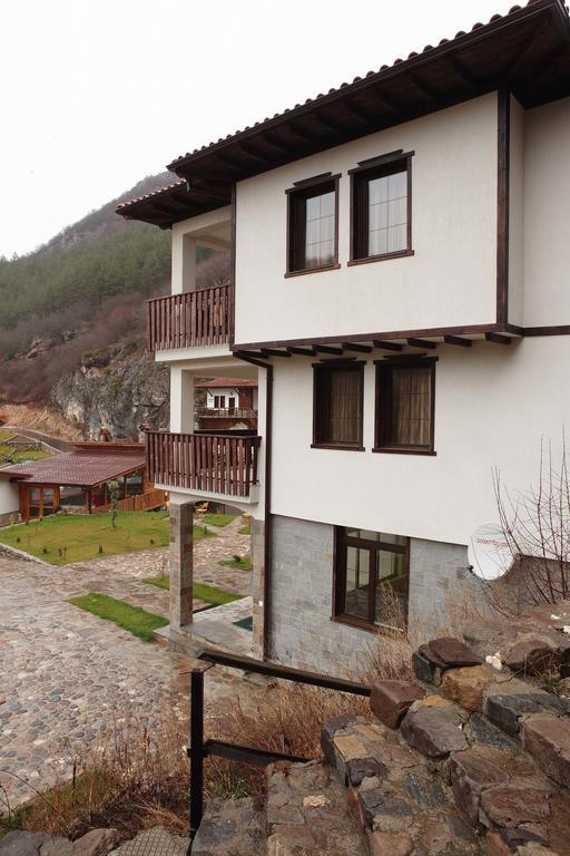 Готель Eco Complex Smilyan Smilyan  Екстер'єр фото